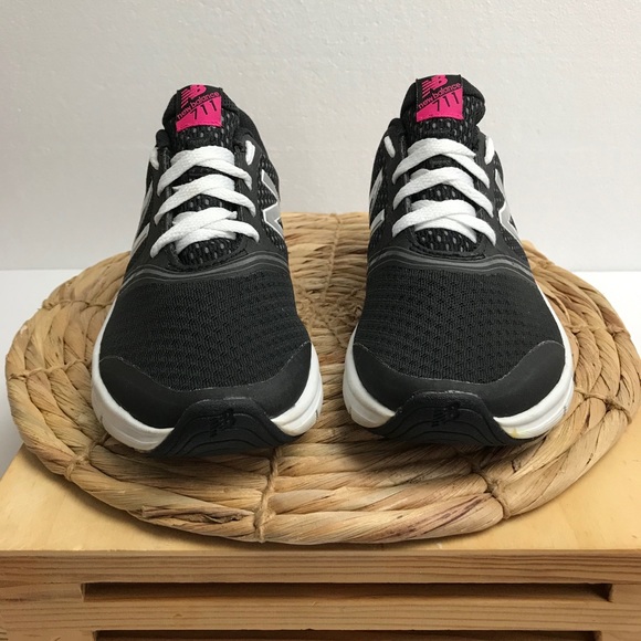 New Balance 711 Mesh Cross Training Shoe Black - Picture 4 of 9